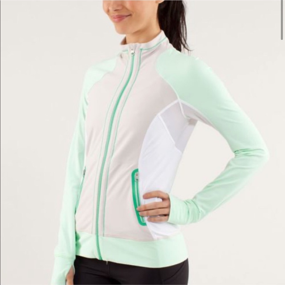 Lululemon Run Beach Runner Jacket